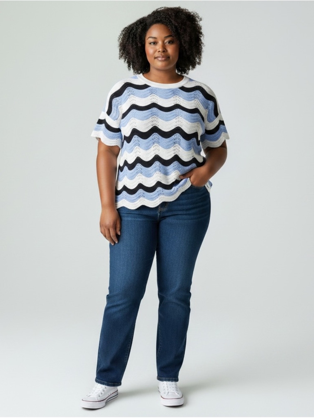 Wave-Stripe Crewneck Sweater in Blue/White/Black
